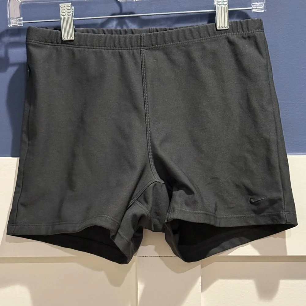 Nike Women's Dark Gray Athletic Shorts Size M Like New!!